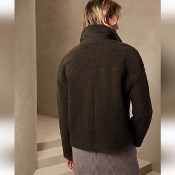 NWT Banana Republic Women's Green Sherpa Trucker Jacket Petite XS - Picture 3 of 12